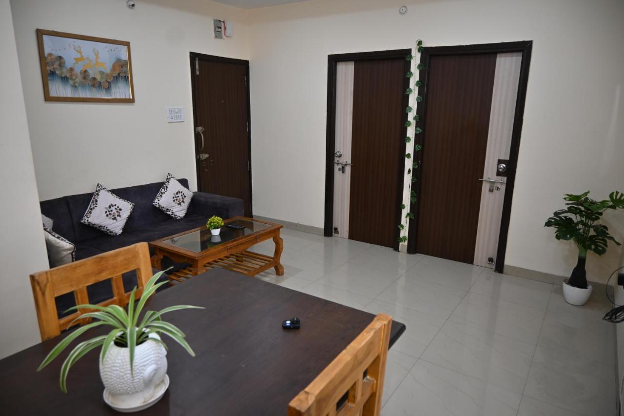Staeg Heart Of City 2Bhk - 201 Indaur Kültér fotó