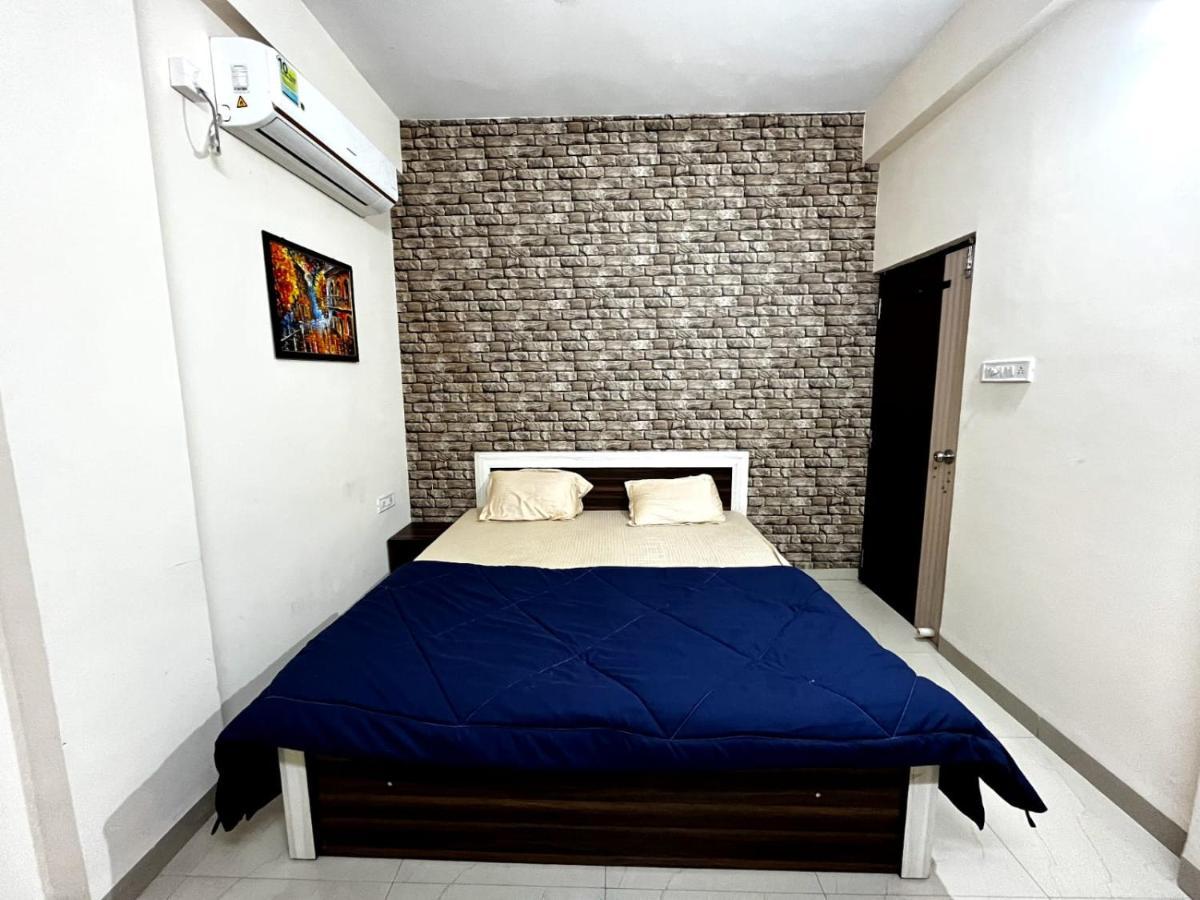 Staeg Heart Of City 2Bhk - 201 Indaur Kültér fotó